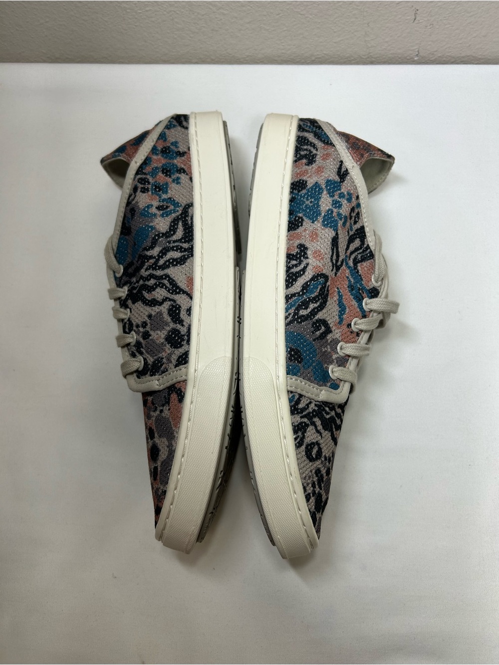 OLUKAI Pehuea Li Lace-Up Animal Print Drop-in Heel Breathable Mesh Sneakers 9.5 - Picture 8 of 13